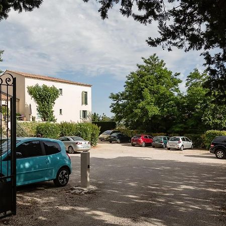 Hotel Restaurant Le Clos De Pradines Saint-Quentin-la-Poterie Exterior photo