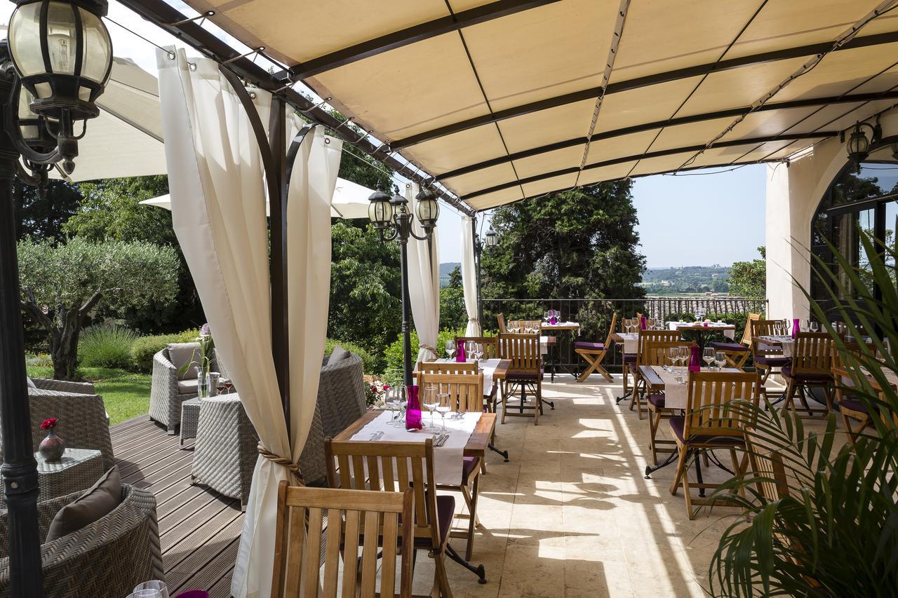 Hotel Restaurant Le Clos De Pradines Saint-Quentin-la-Poterie Exterior photo